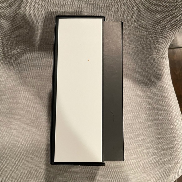 Chanel box - Picture 2 of 3